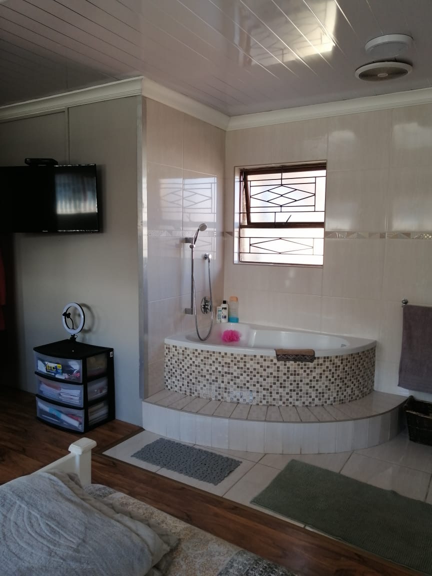3 Bedroom Property for Sale in Southfork Western Cape